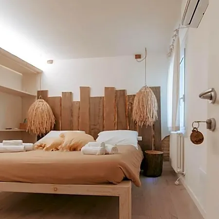 Laguna Oda ve Kahvaltı 4*
